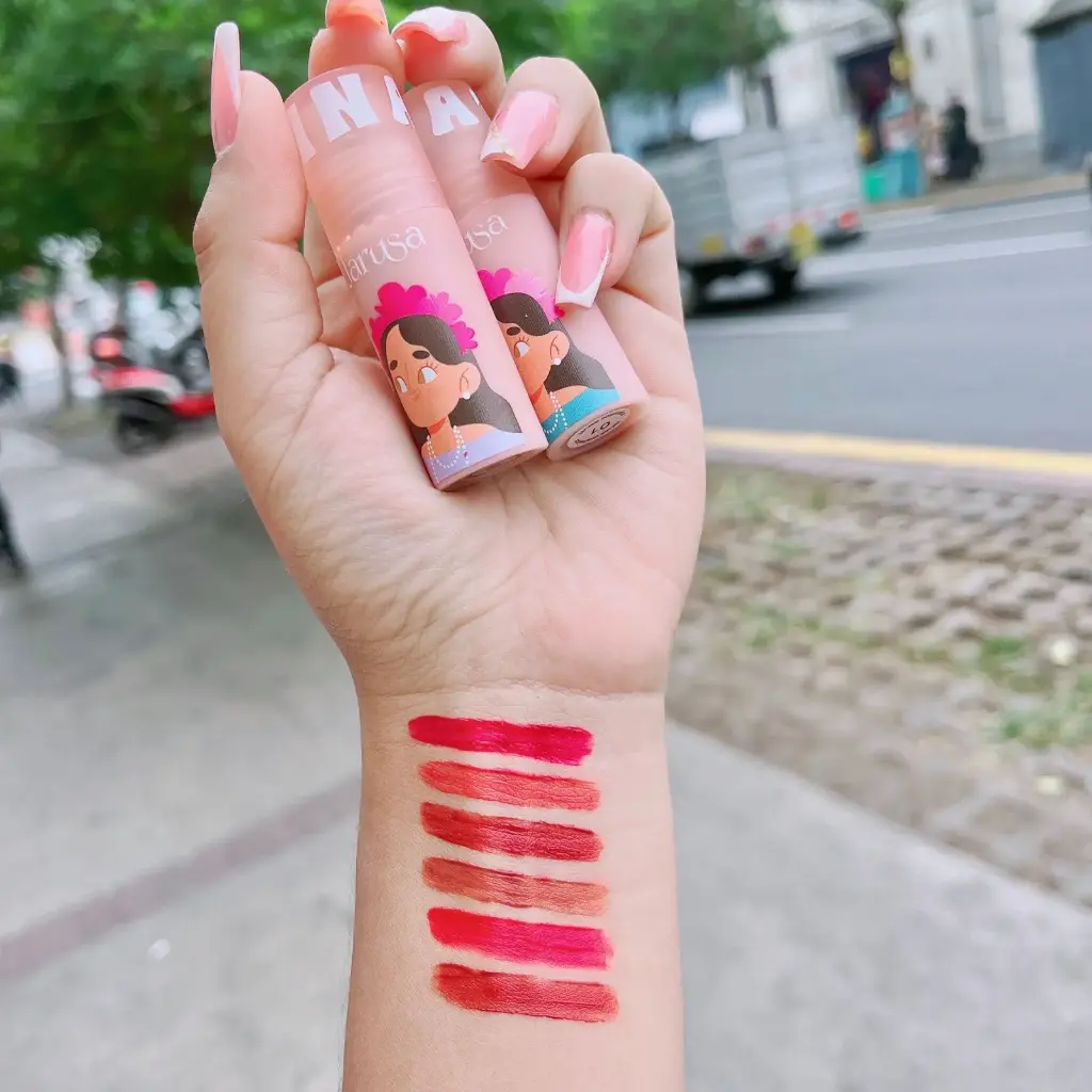 Labial tinta Velvet Latina AGL-560 