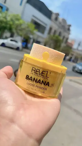 Polvo suelto banana + esponja Revel SH-440